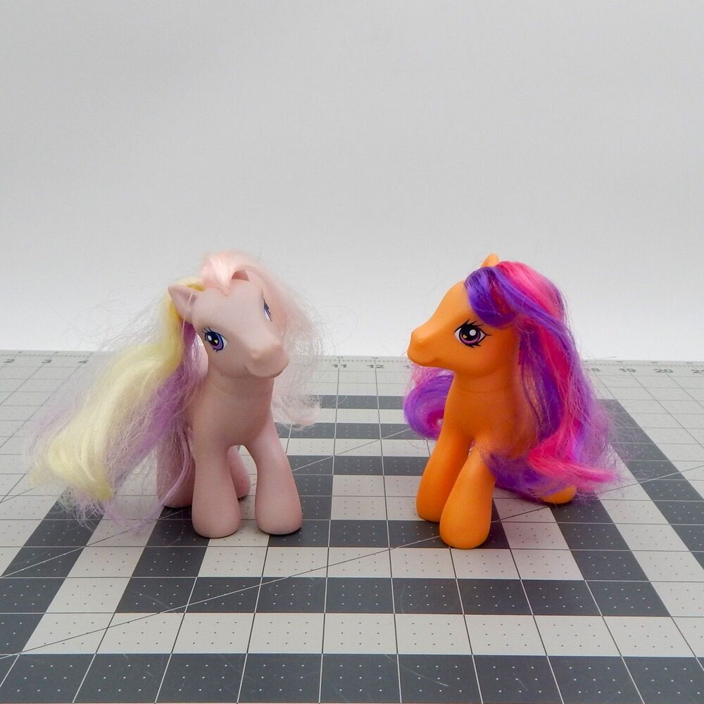 MLP My Little Pony G3 Fluttershy 2005 Butterfly Scootaloo 2007 Brushable Hasbro